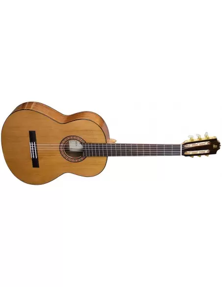 Классическая гитара ADMIRA A2