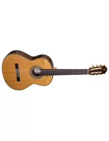 Классическая гитара ADMIRA A18