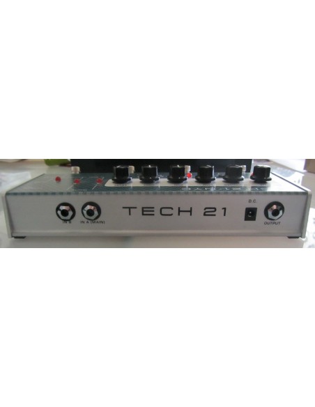 Гітарний ефект TECH21 Character Series VT BASS DELUXE